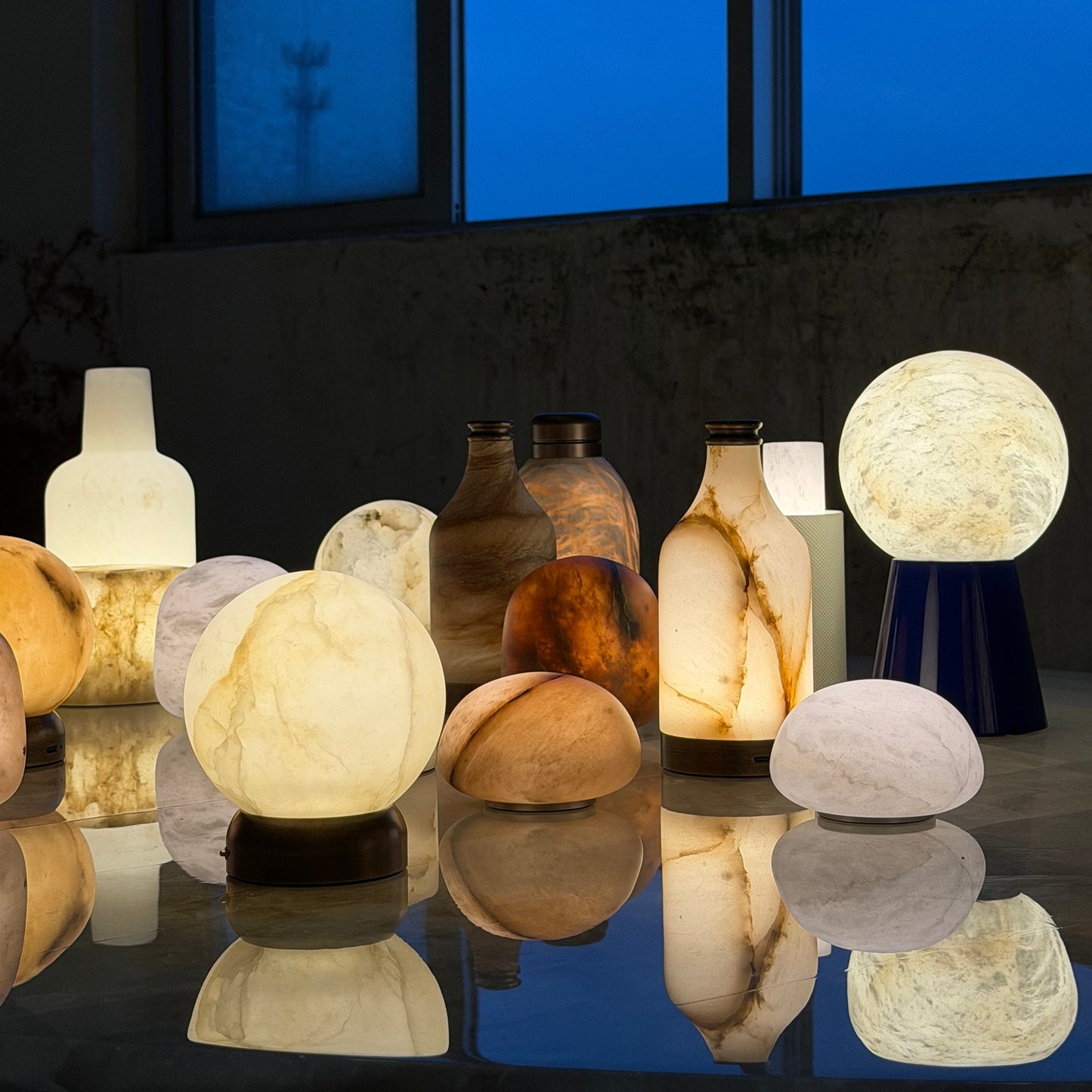 Ignis Table Lamp (Built-in Battery)