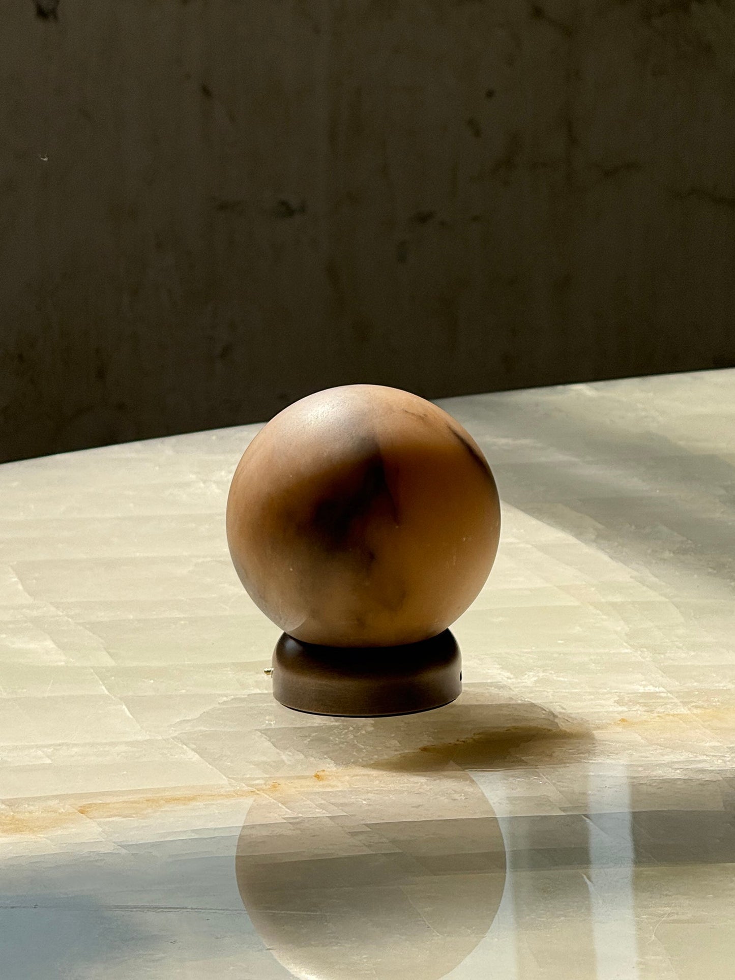 Ignis Table Lamp (Built-in Battery)