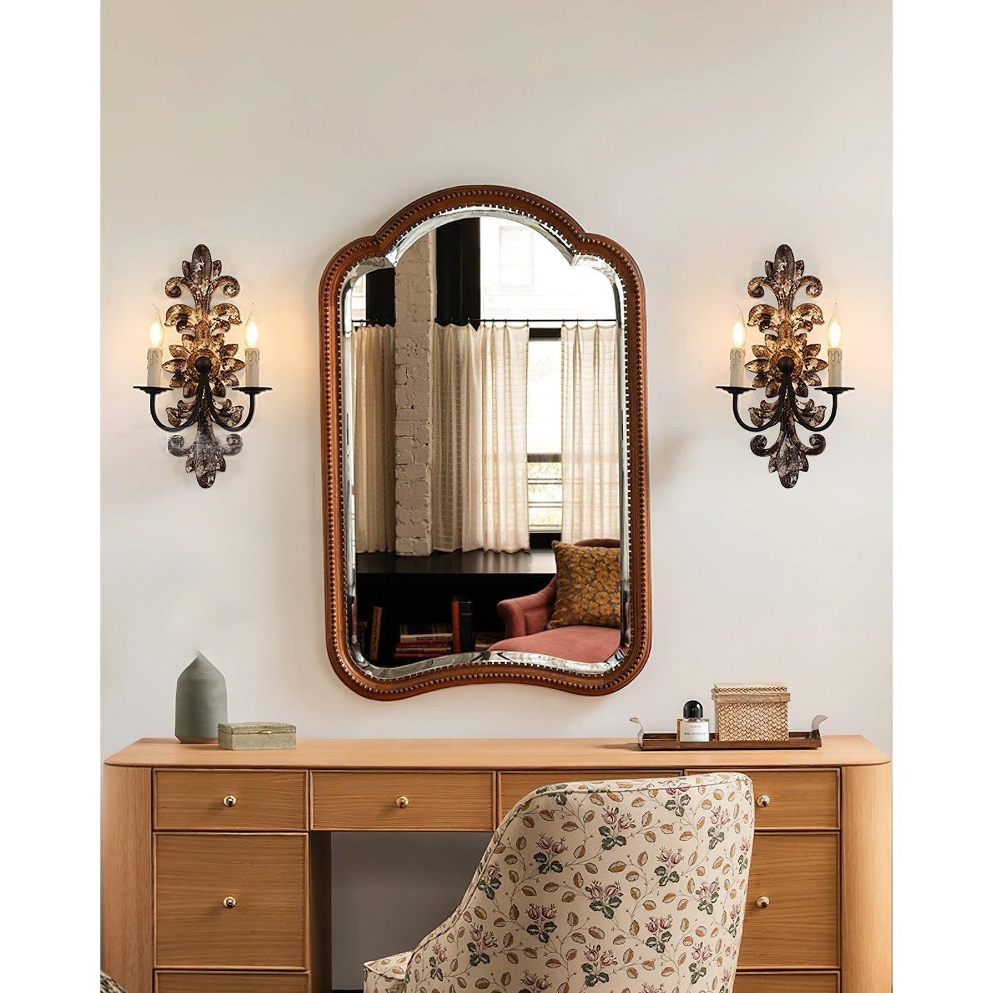Trianon Glit Sconce