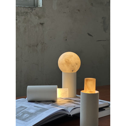 Gilis Alabaster Table Lamp (Built-in Battery)