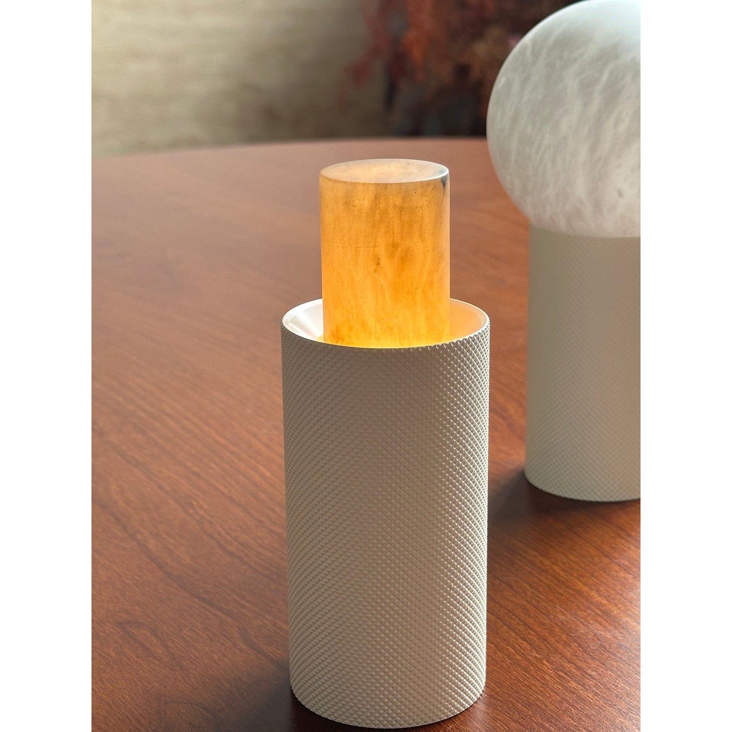 Gilis Alabaster Table Lamp (Built-in Battery)