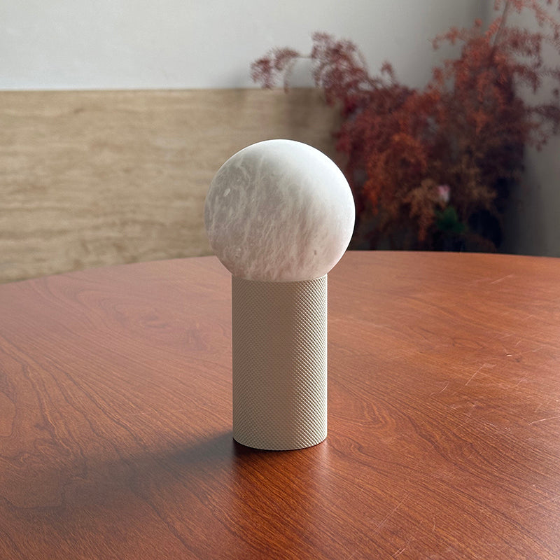 Gilis Alabaster Table Lamp (Built-in Battery)