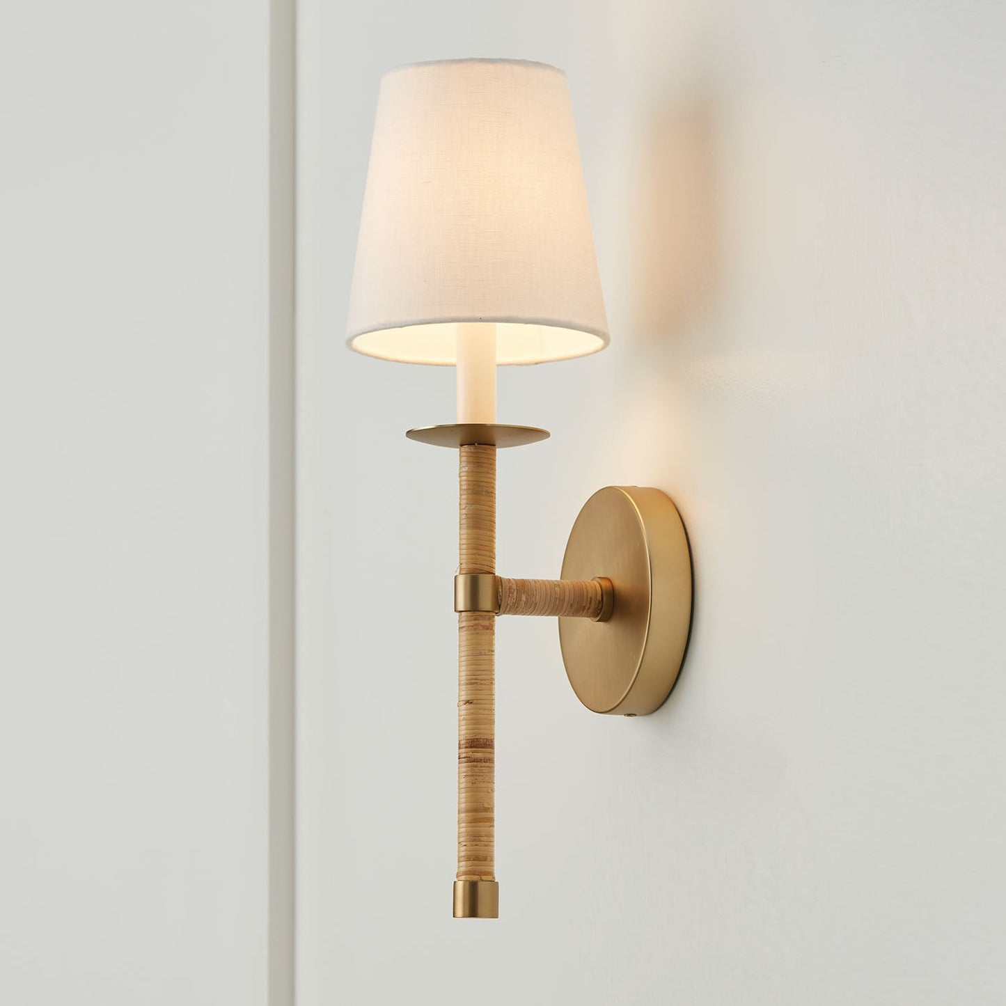 Moustiers Wall Lamp