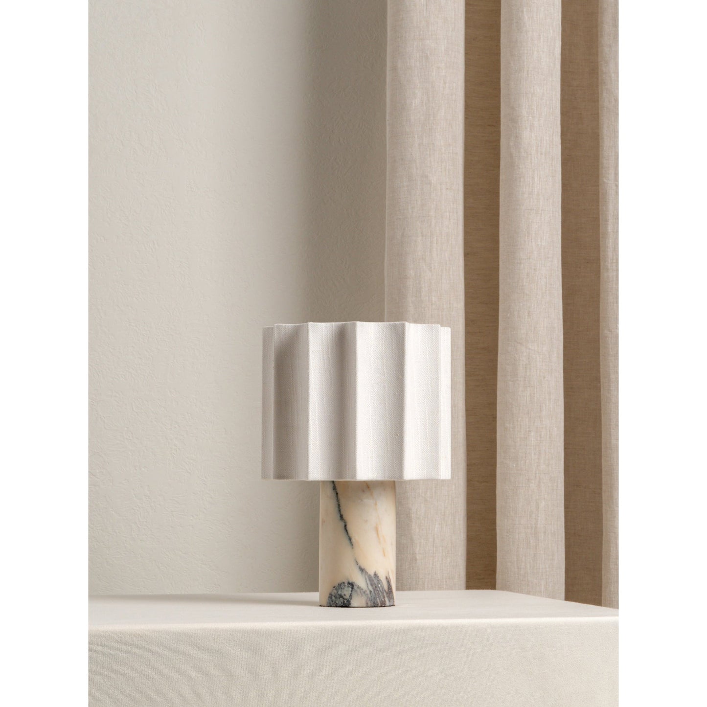 Valli Table Lamp (Built-in Battery)