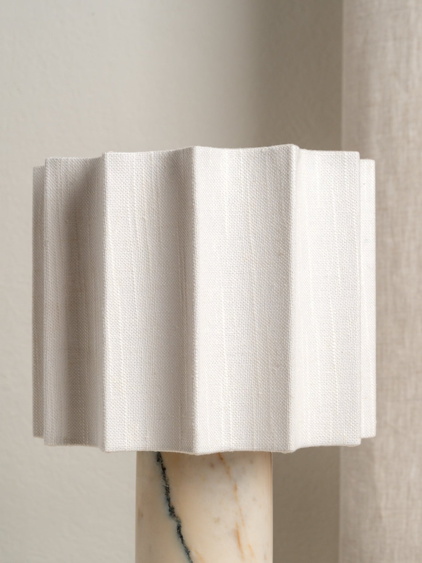 Valli Table Lamp (Built-in Battery)
