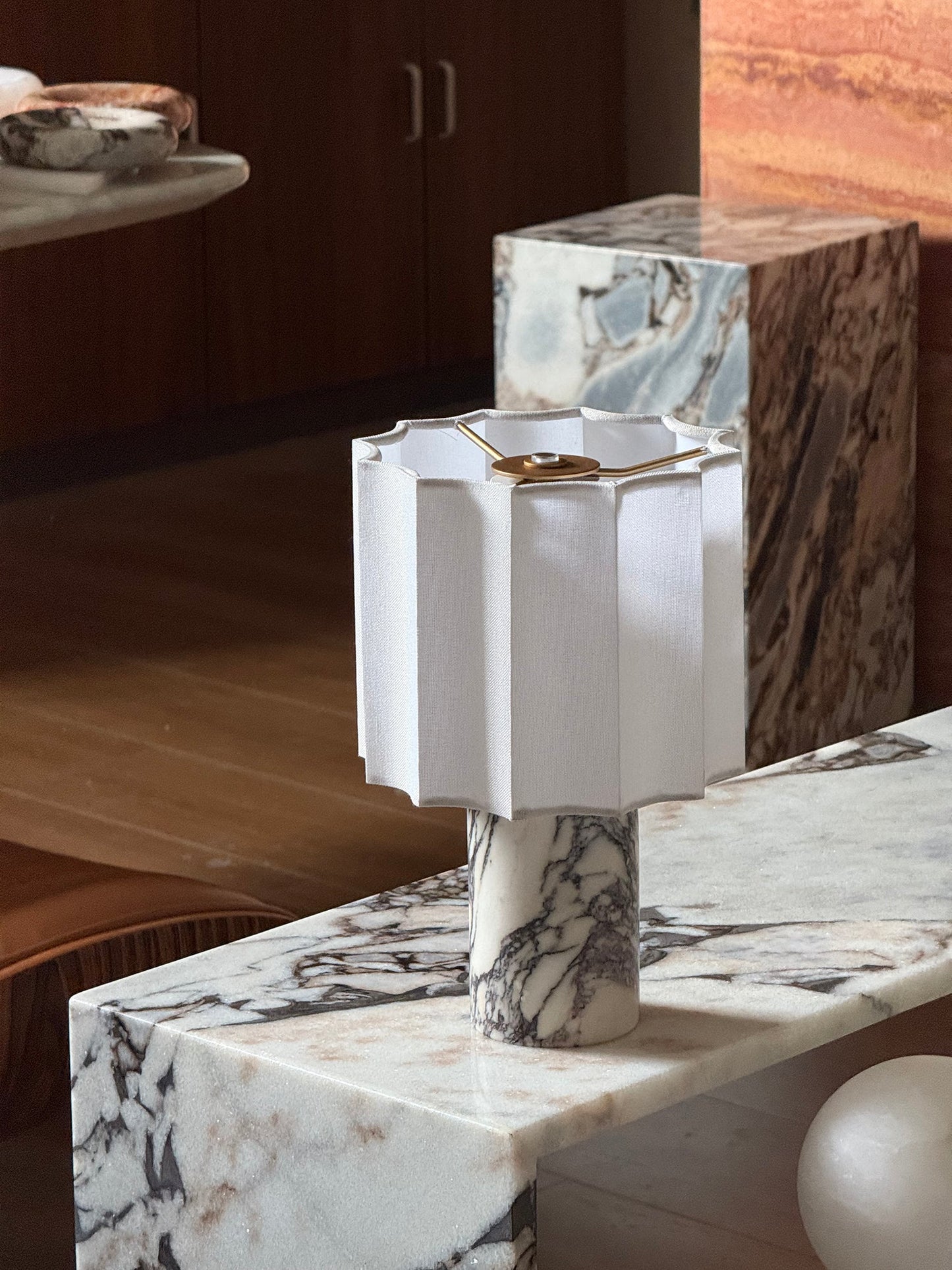 Valli Table Lamp (Built-in Battery)