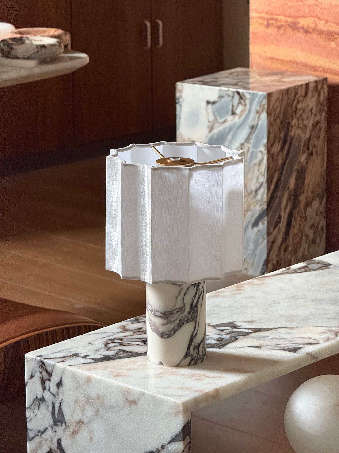 Valli Table Lamp (Built-in Battery)