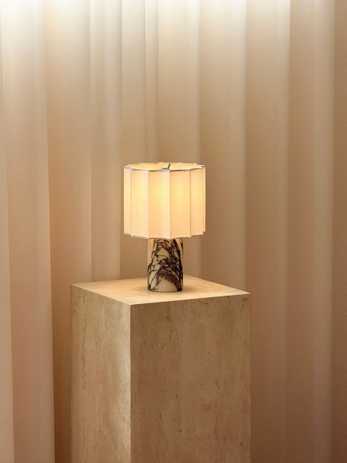 Valli Table Lamp (Built-in Battery)