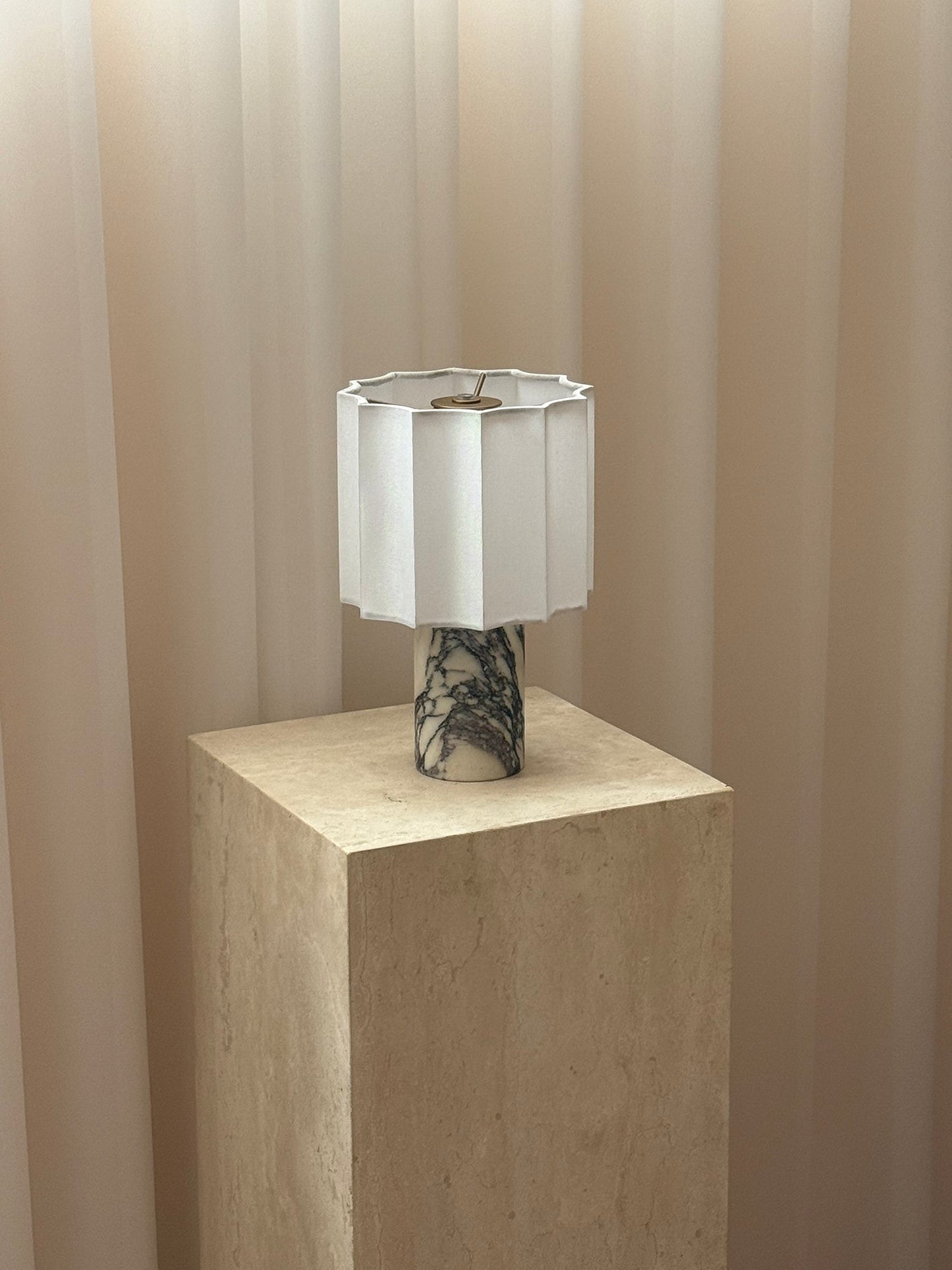 Valli Table Lamp (Built-in Battery)