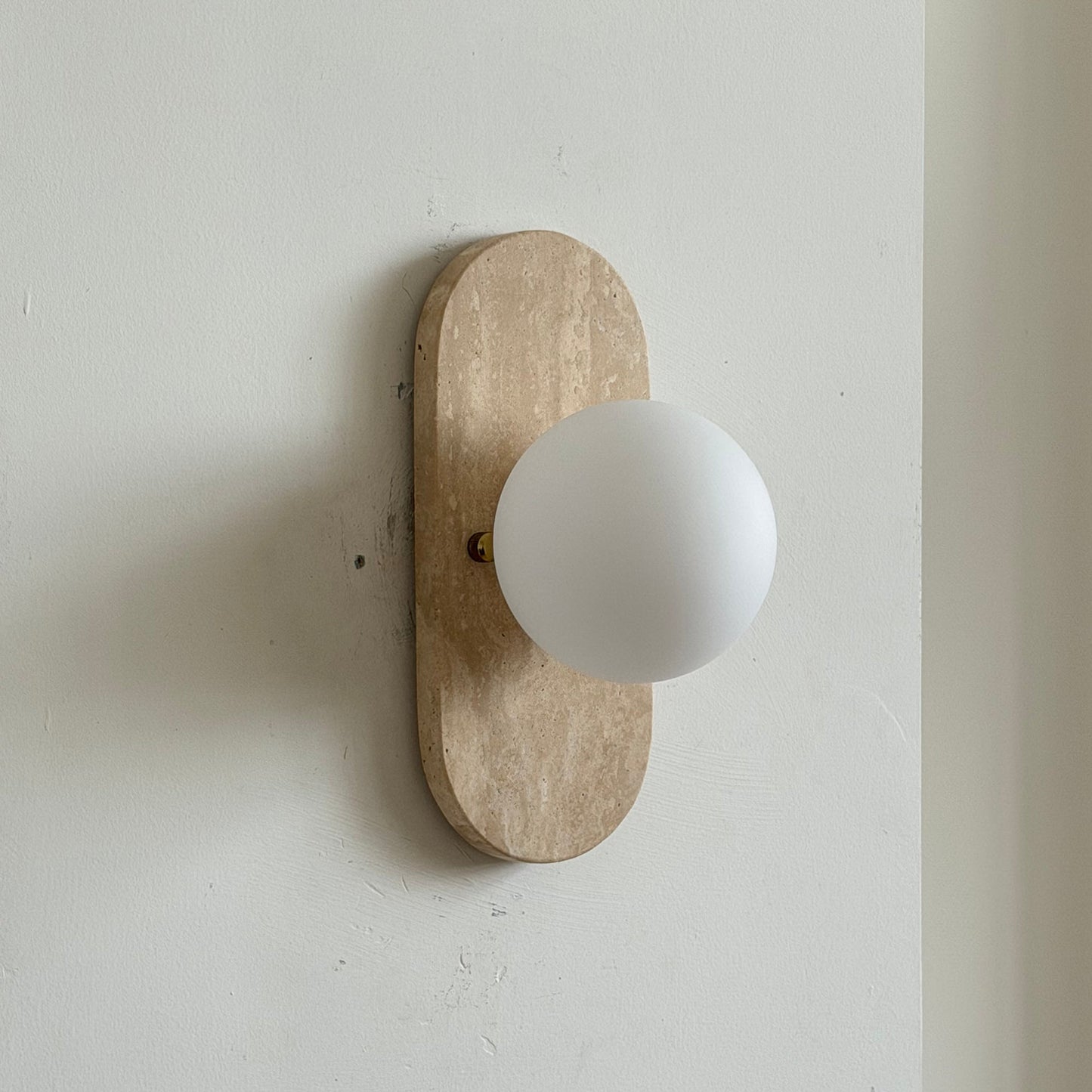 Solara Oval Wall Lamp