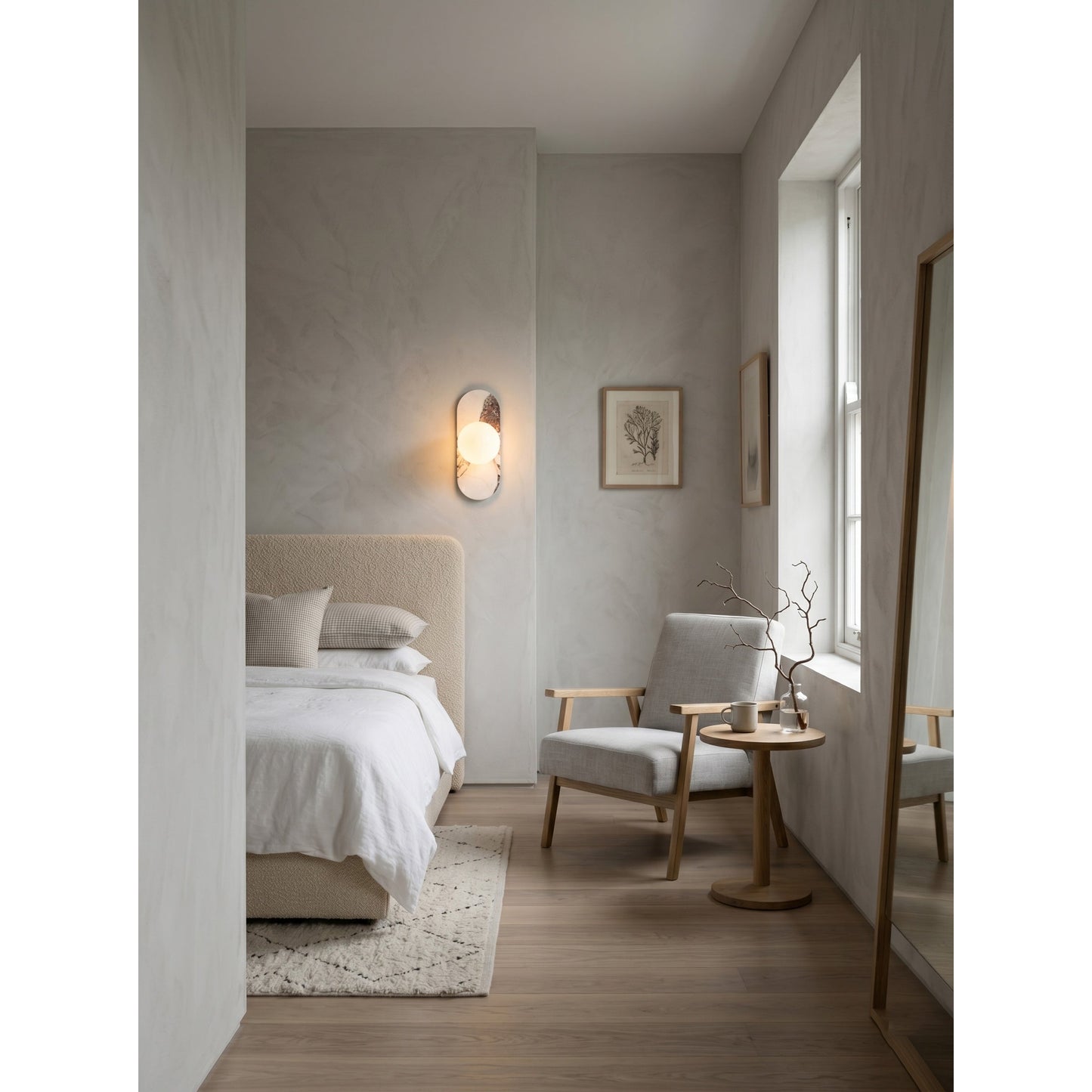 Solara Oval Wall Lamp