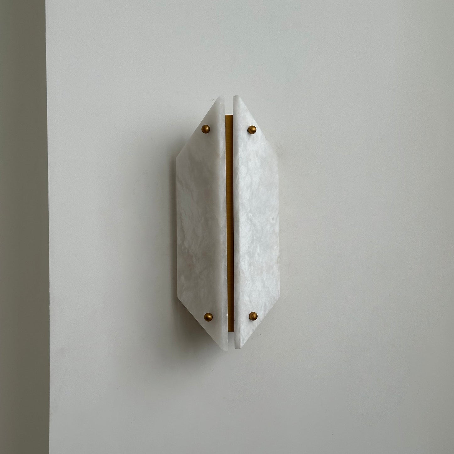 Vivien Stone Wall Lamp