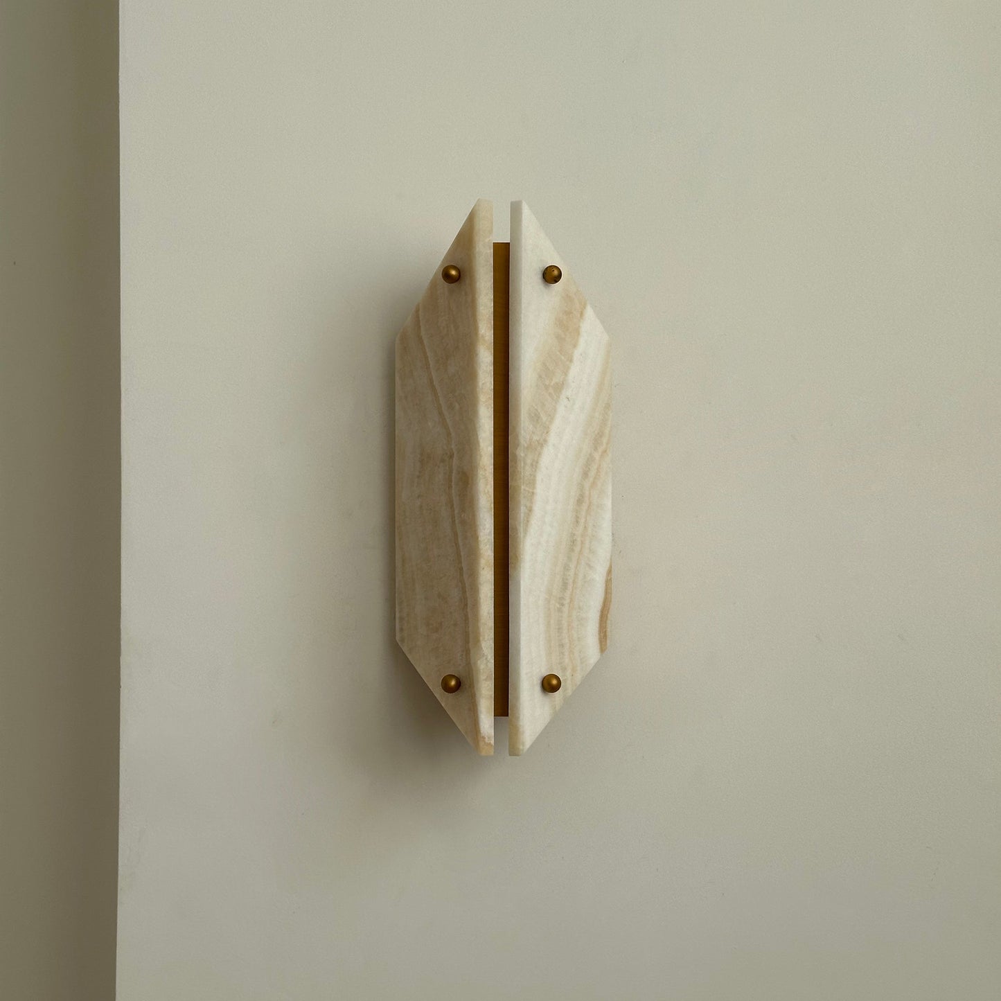 Vivien Stone Wall Lamp