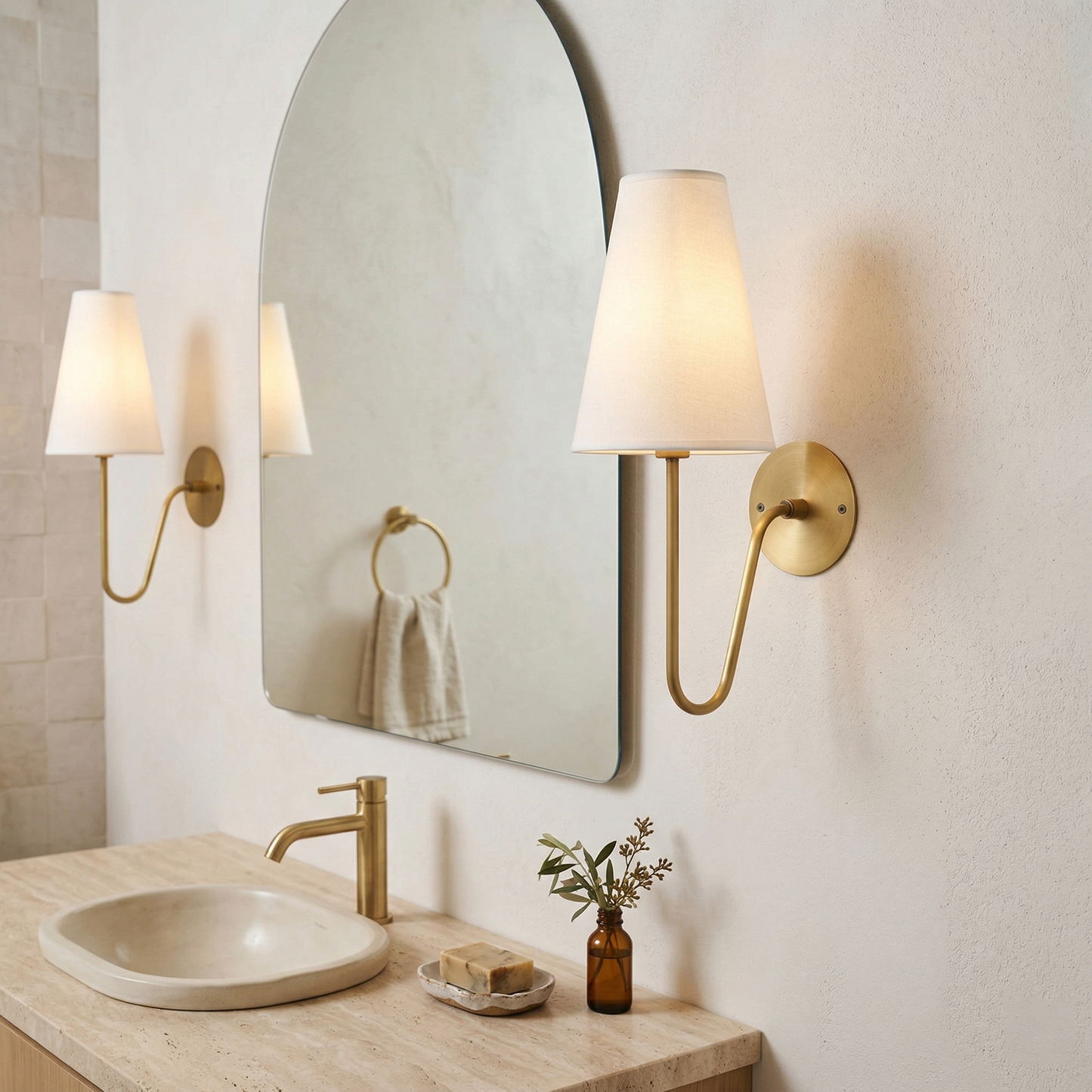 Jovyn Wall Lamp