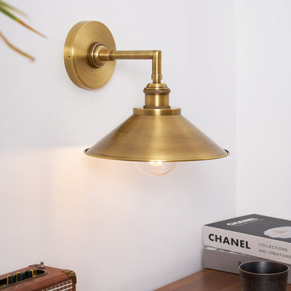 Pelyn Wall Lamp