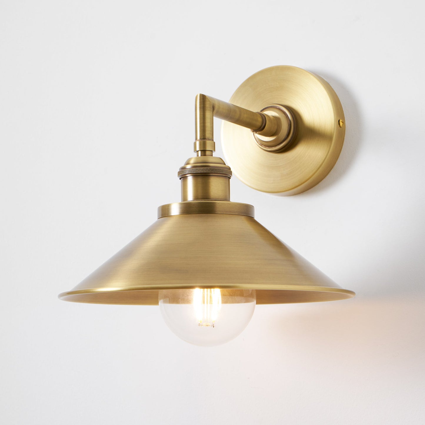 Pelyn Wall Lamp