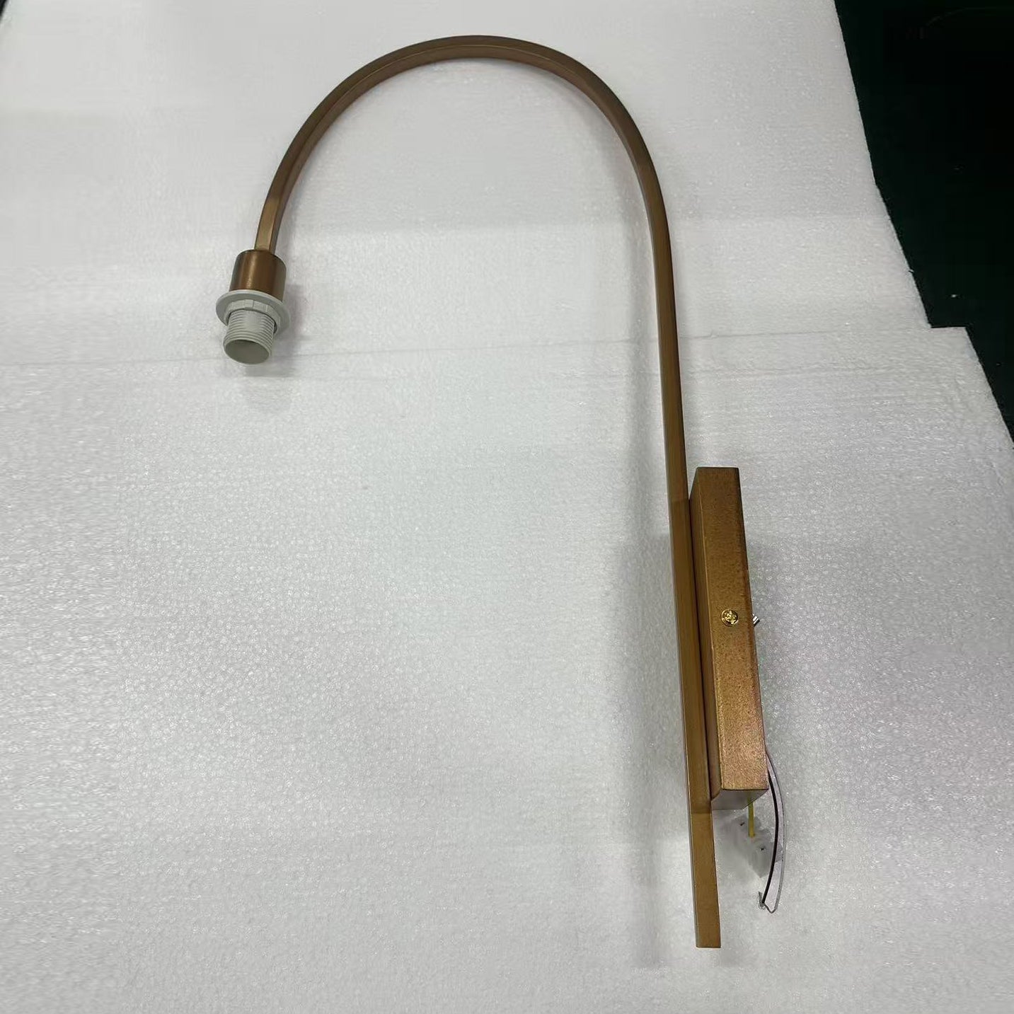 Caria Wall Lamp