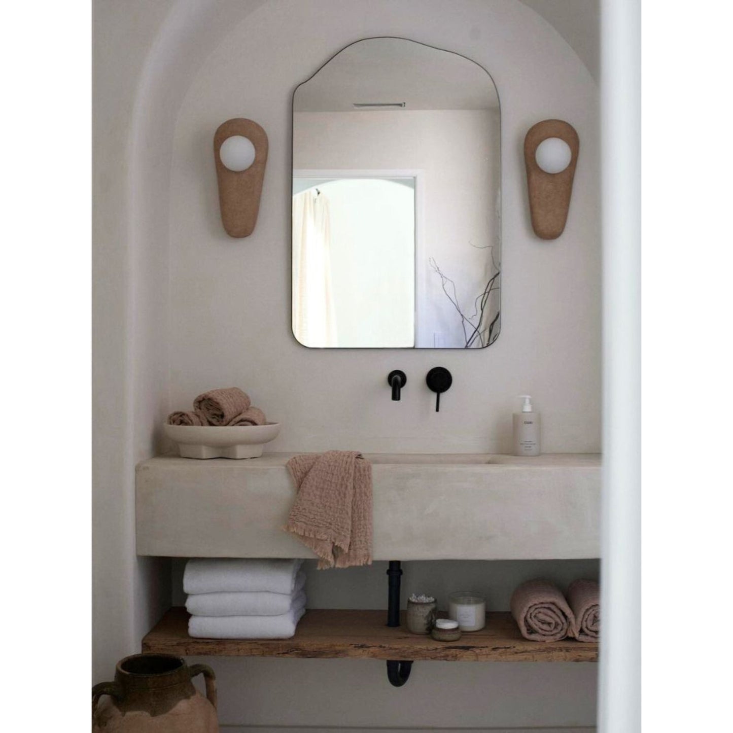 Zakohani Wall Lamp